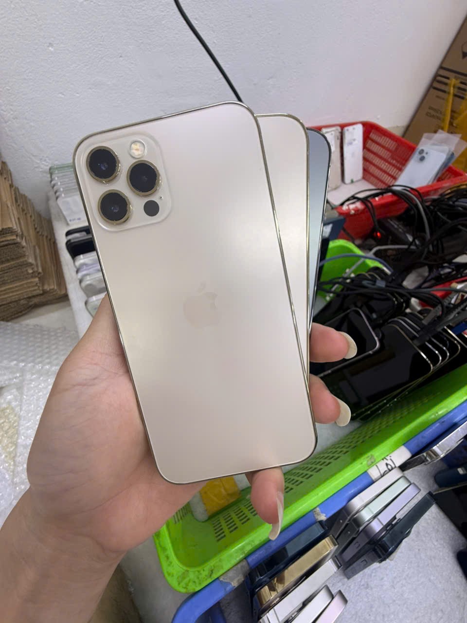 12pro128 đẹp keg pin100 bao full. 7.200k